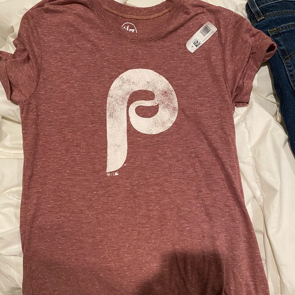 Philadelphia Phillies Women’s Tee